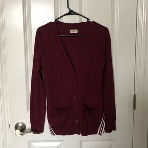 MAROON CARDIGAN WITH WHITE STRIPED DETAILS